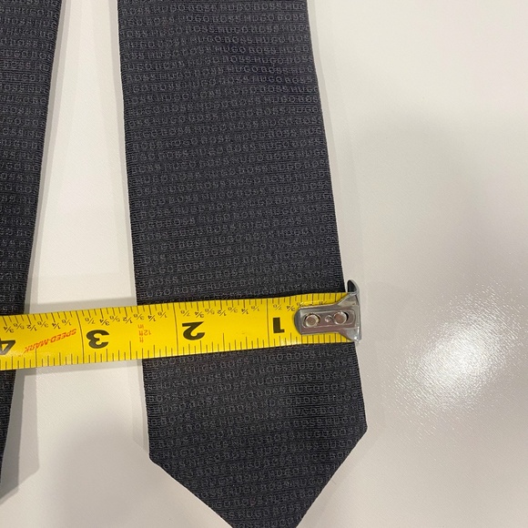 Hugo Boss Italian Silk Thin Tie - Picture 5 of 5